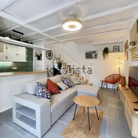Holiday home Cozy House With Sea Views, Terrace And Swimming Pool